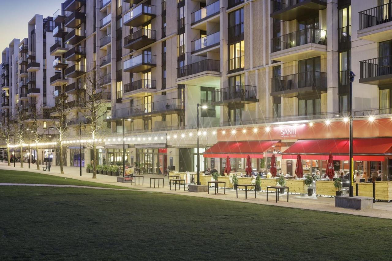 Ellie N Conys 3 Bedroom Apartment With 2 Bathrooms, An Ensuite, Kitchen And Balcony In Stratford Westfield Лондон Экстерьер фото