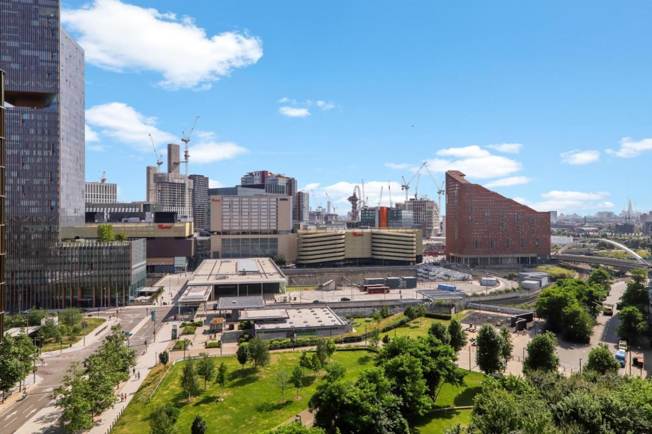 Ellie N Conys 3 Bedroom Apartment With 2 Bathrooms, An Ensuite, Kitchen And Balcony In Stratford Westfield Лондон Экстерьер фото
